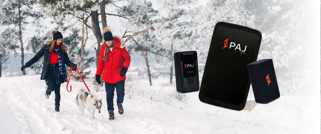 Persone in montagna con localizzatori GPS PAJ